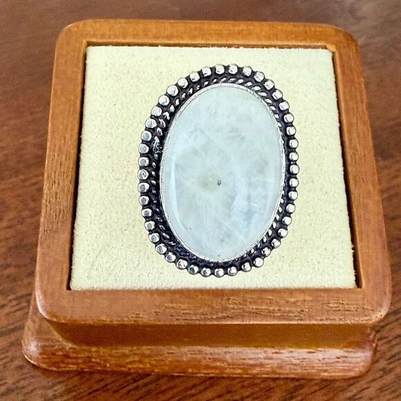 Stunning Rainbow Moonstone Ring Large Oval Cabochon Sterling Silver Size 7 New - Picture 5 of 8